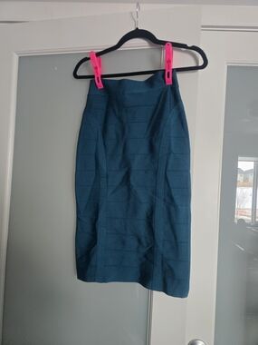 bebe Teal Pencil Skirt - Sleek Panel Detail